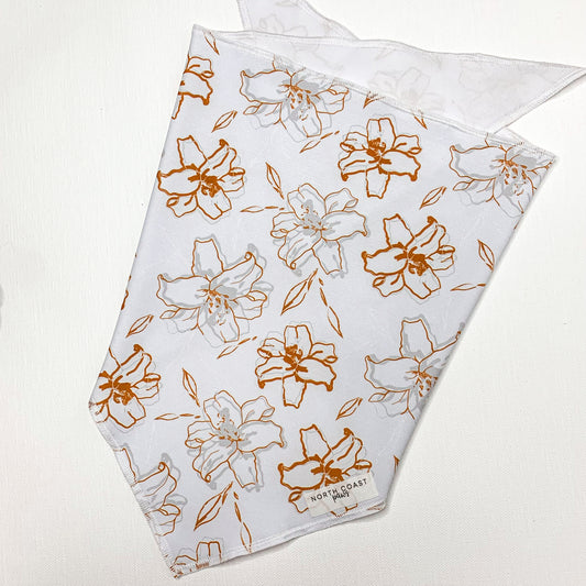 ORANGE TROPICAL PRINT PERFORMANCE BANDANA